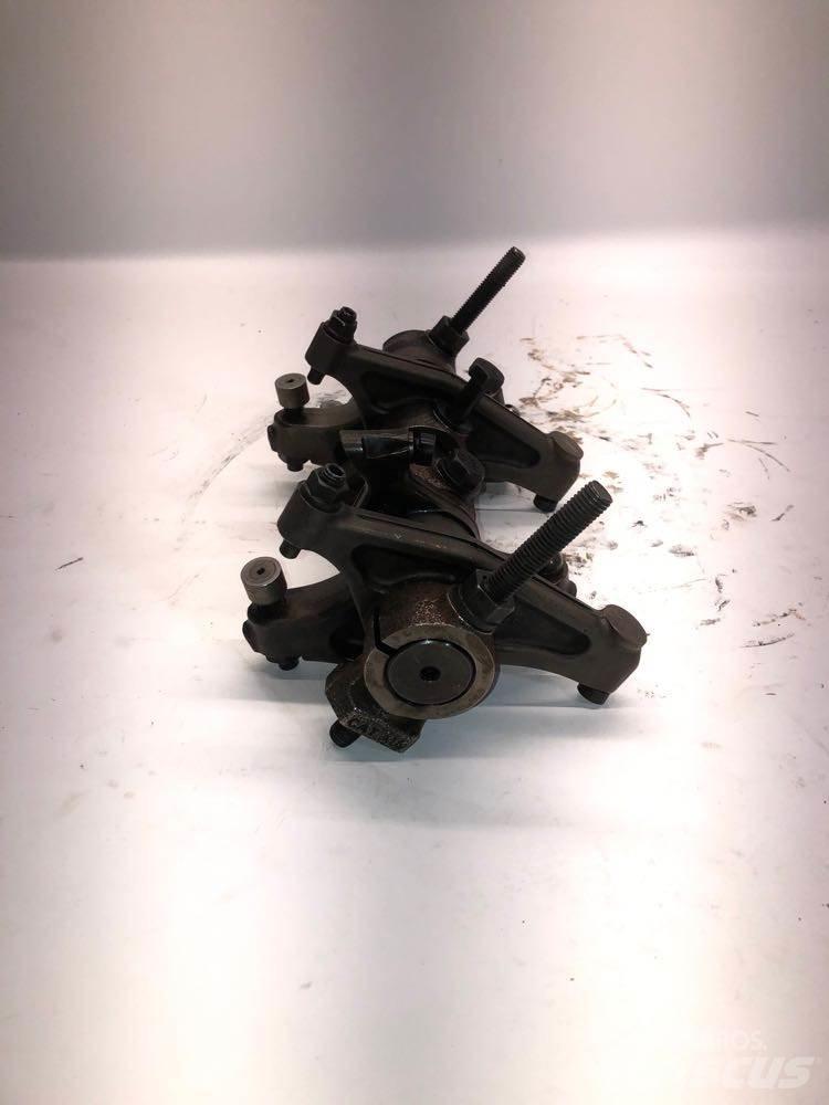 CAT C13 Diger aksam