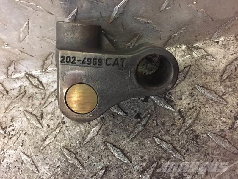 CAT C13 Diger aksam