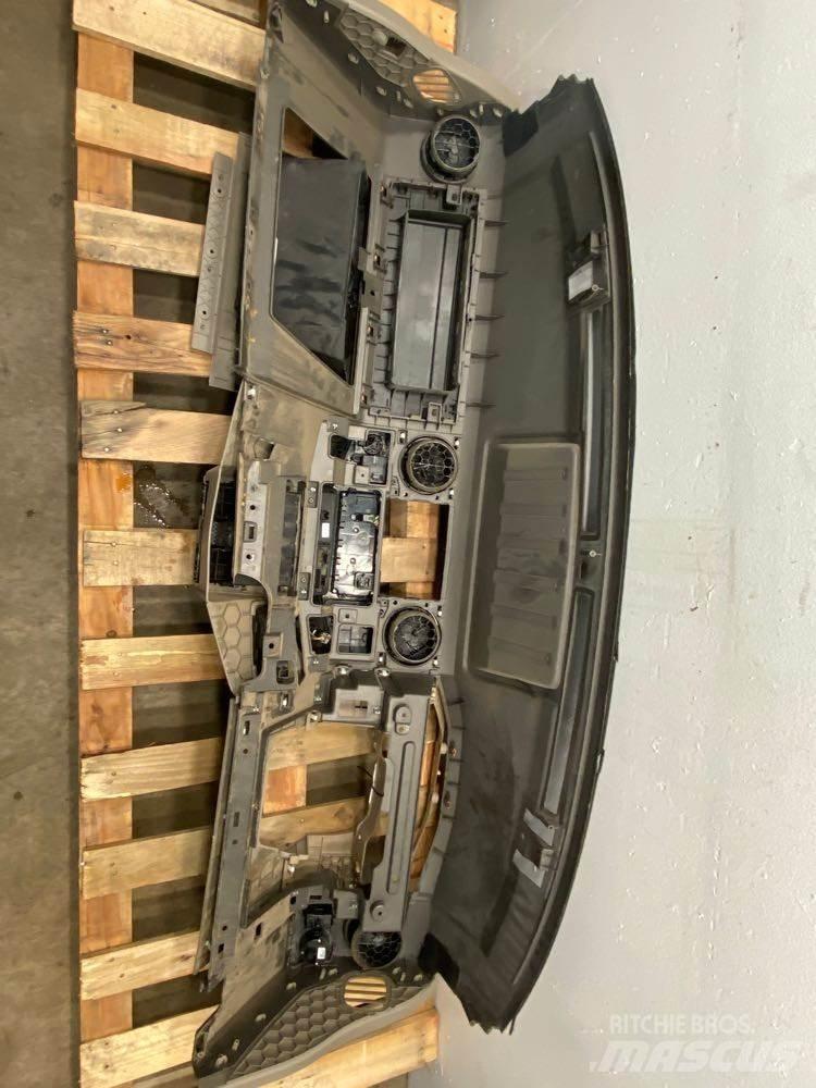 Ford F450 Diger aksam