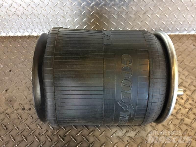 Goodyear  Saseler