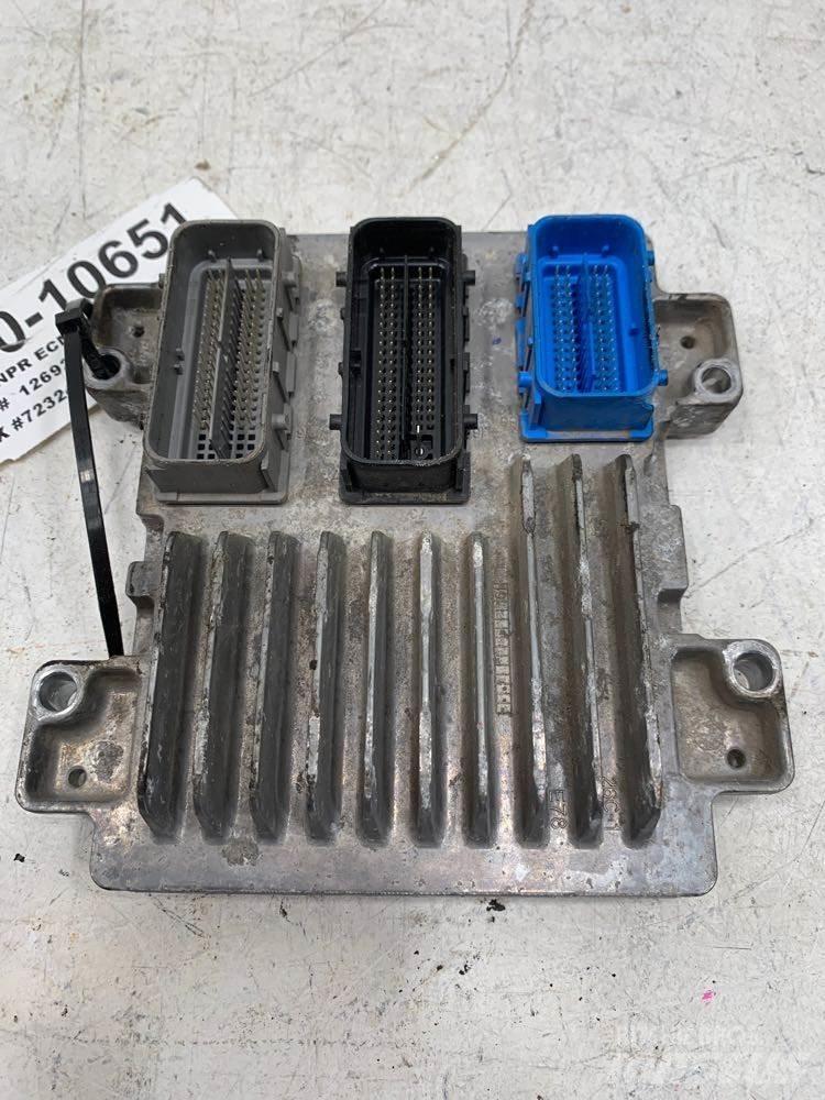 Isuzu NPR Kabinler