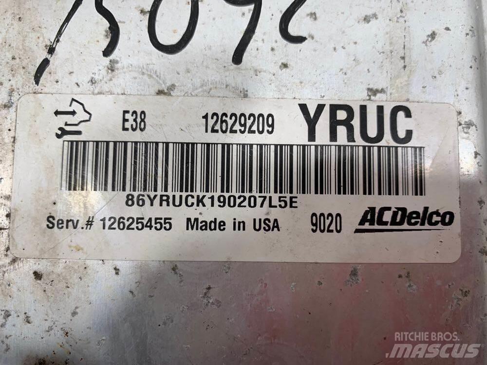 Isuzu NPR Kabinler