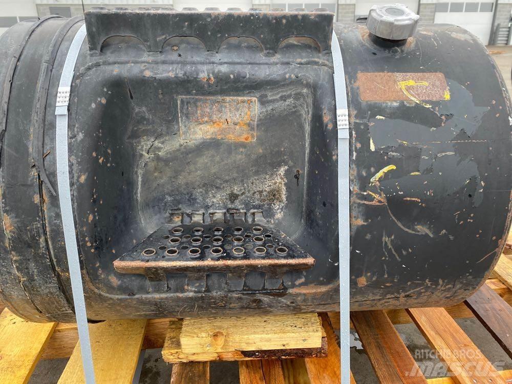 Mack  Diger aksam