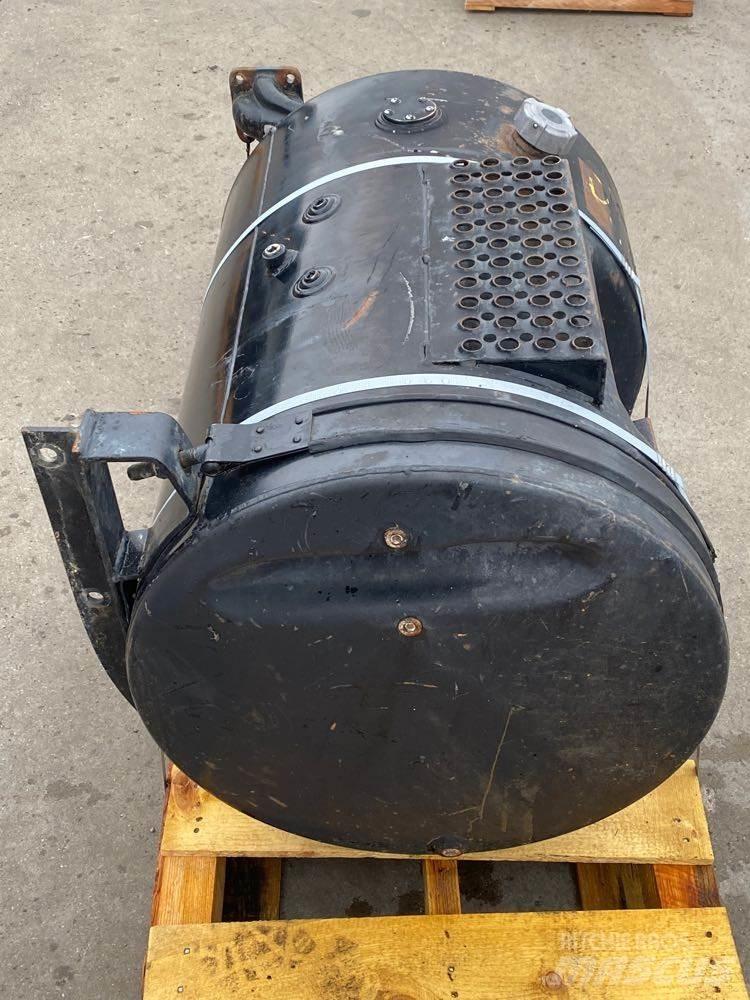 Mack  Diger aksam