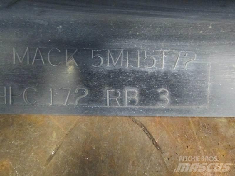 Mack MP7 Diger aksam