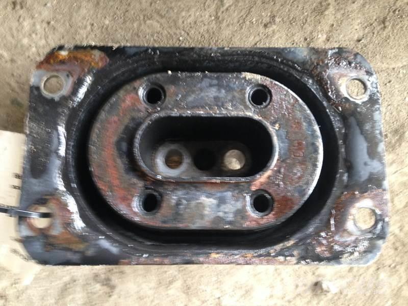 Mack MP8 Diger aksam