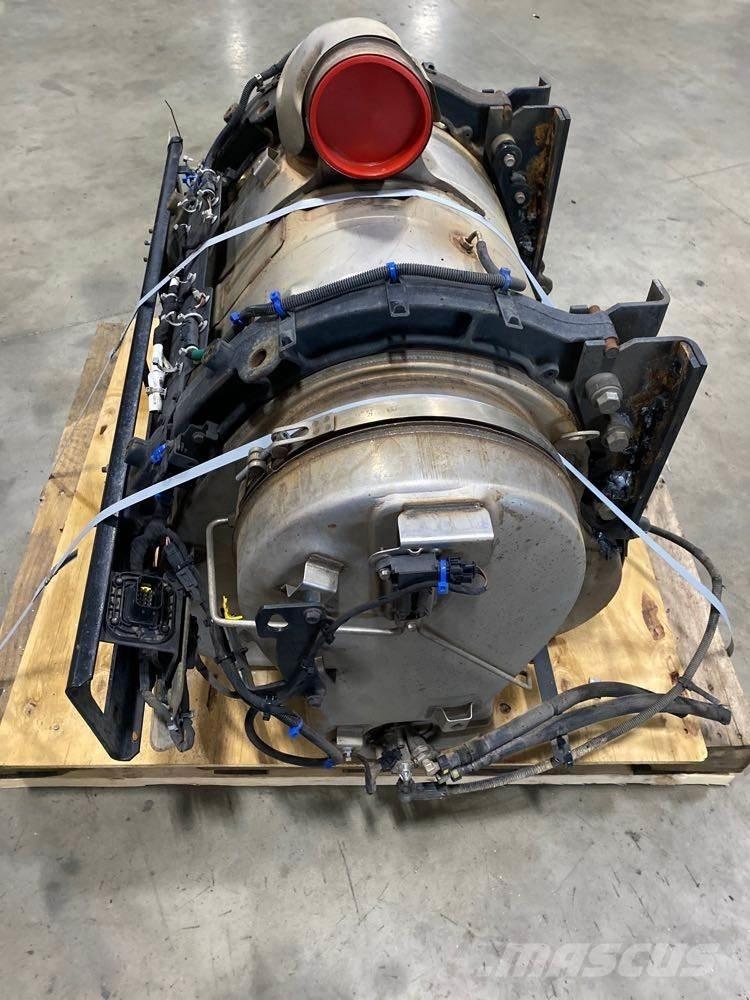 Mack MP8 Diger aksam
