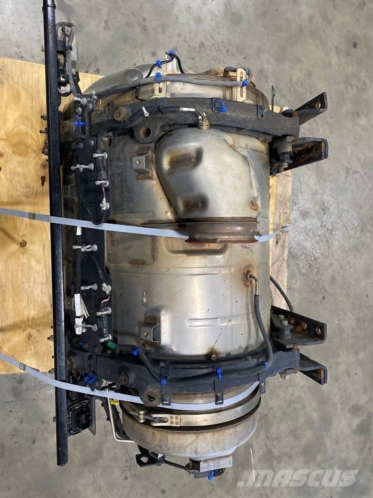 Mack MP8 Diger aksam