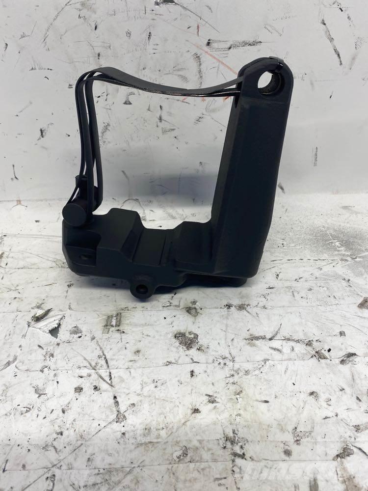 Mack MP8 Diger aksam