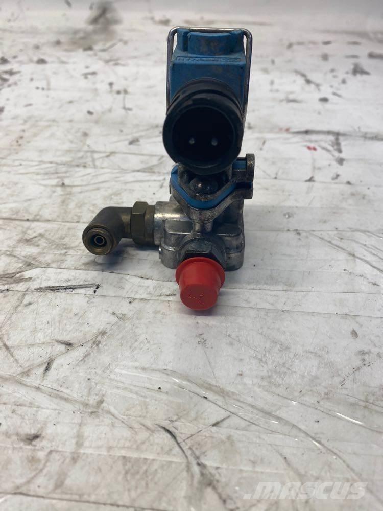Mack MP8 Diger aksam