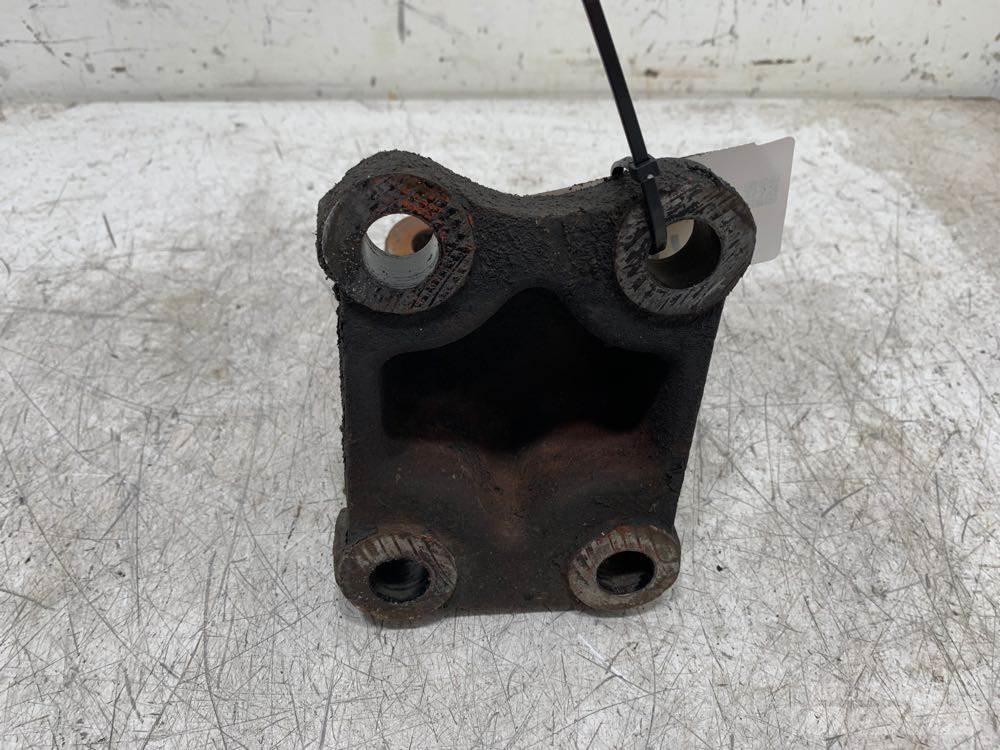 Mack RD680 Sanzumanlar