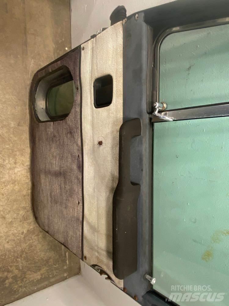 Peterbilt  Diger aksam