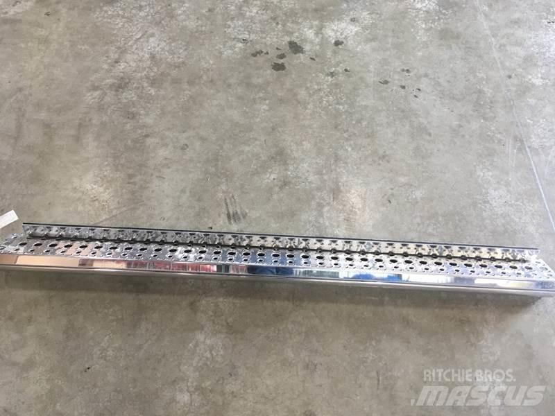 Universal  Diger aksam