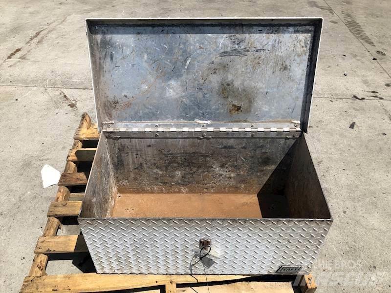 Universal  Diger aksam