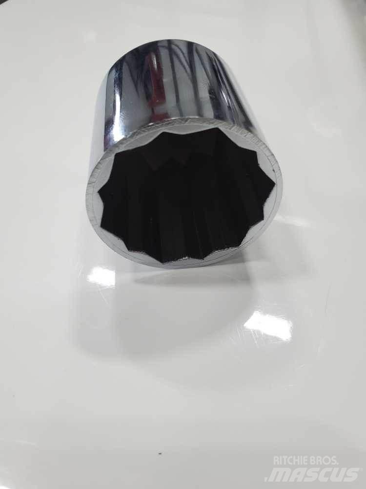 Universal  Diger aksam