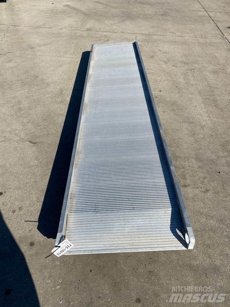 Universal  Diger aksam