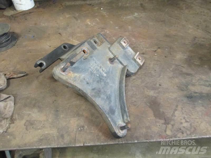 Volvo  Diger aksam
