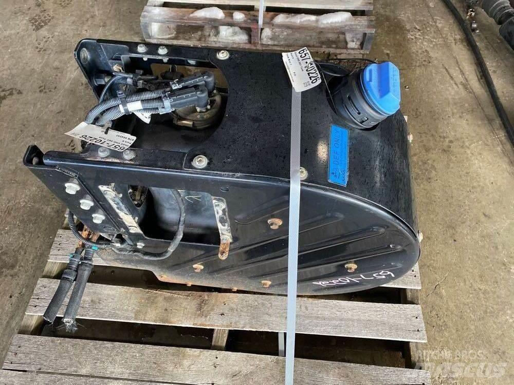 Volvo VHD Diger aksam