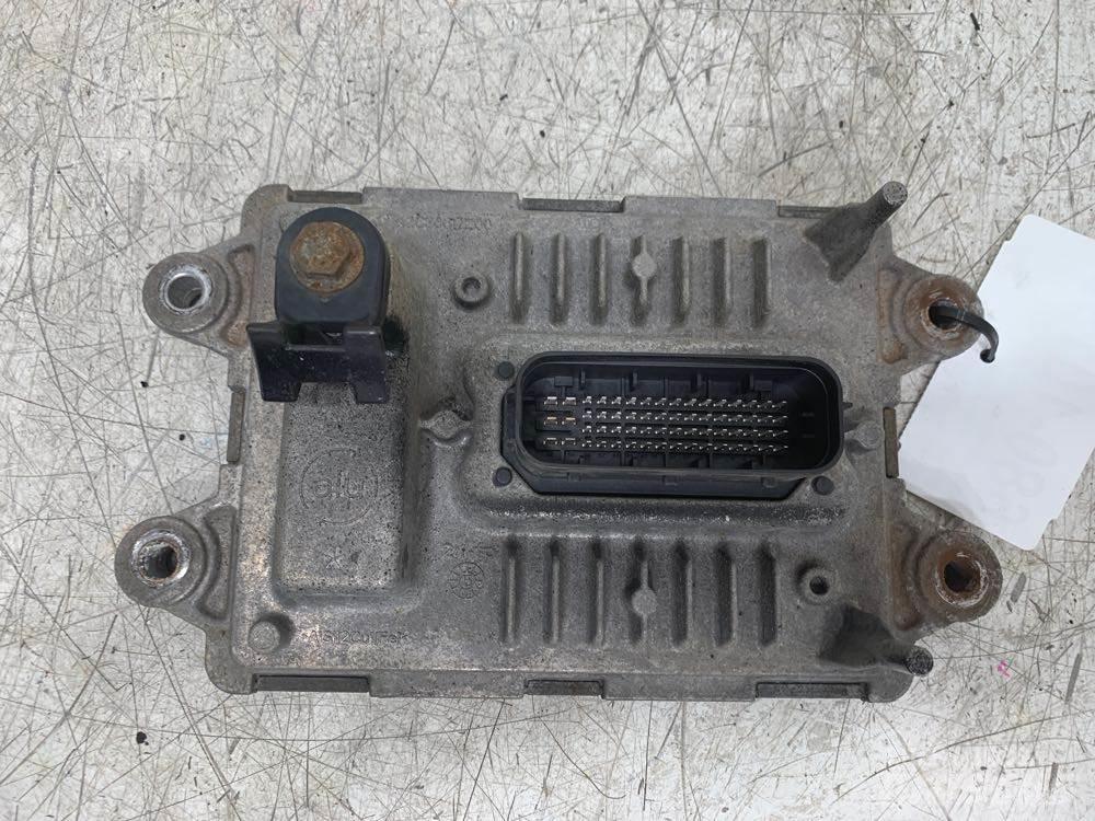 Volvo VNL Diger aksam