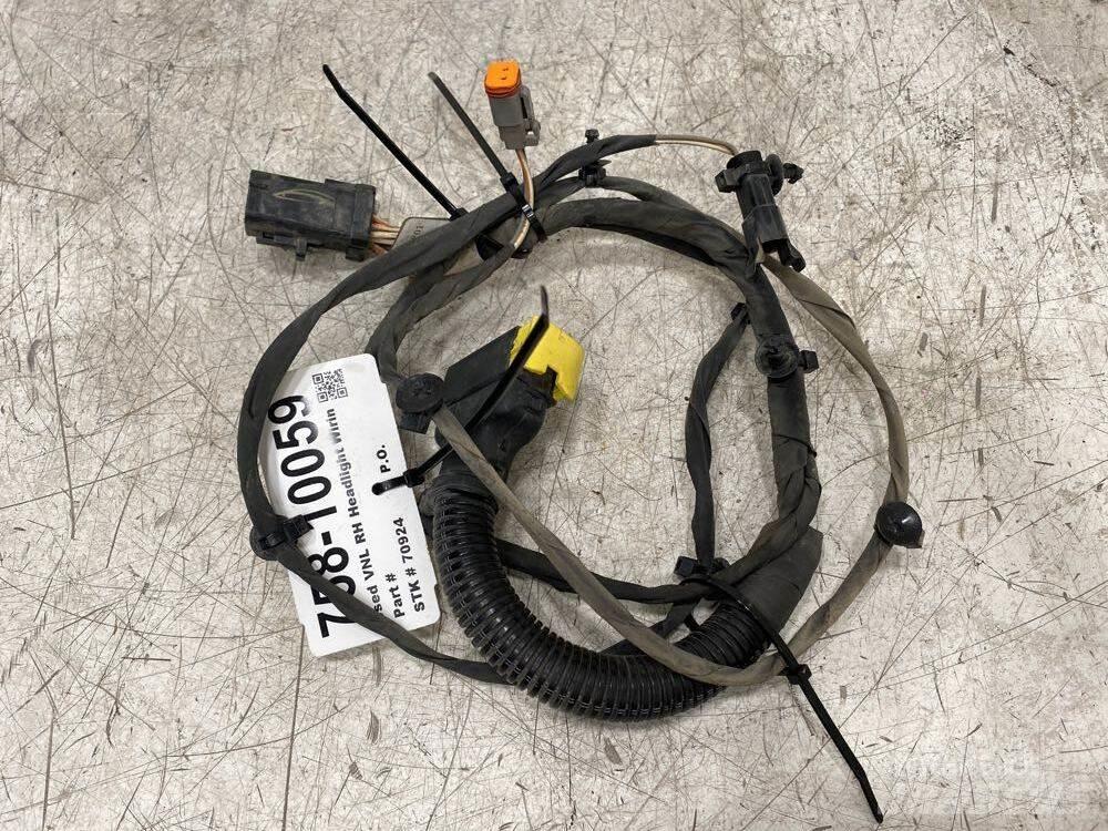 Volvo VNL Diger aksam