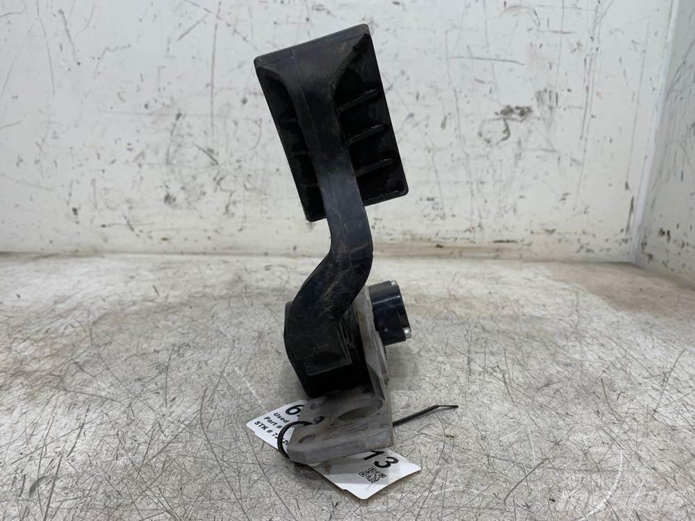 Volvo VNL Diger aksam