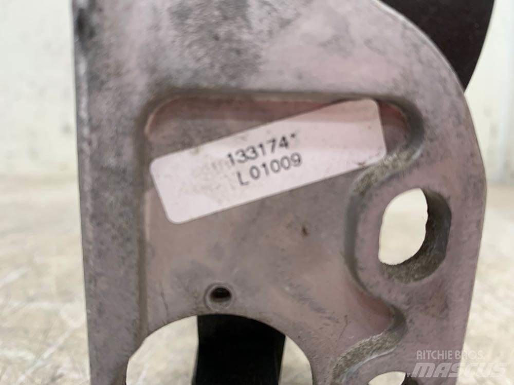 Volvo VNL Diger aksam