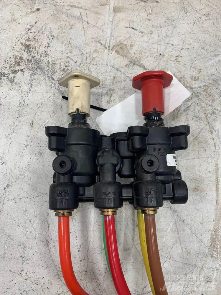 Volvo VNL Diger aksam