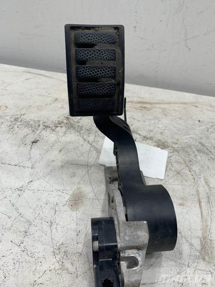 Volvo VNL Diger aksam