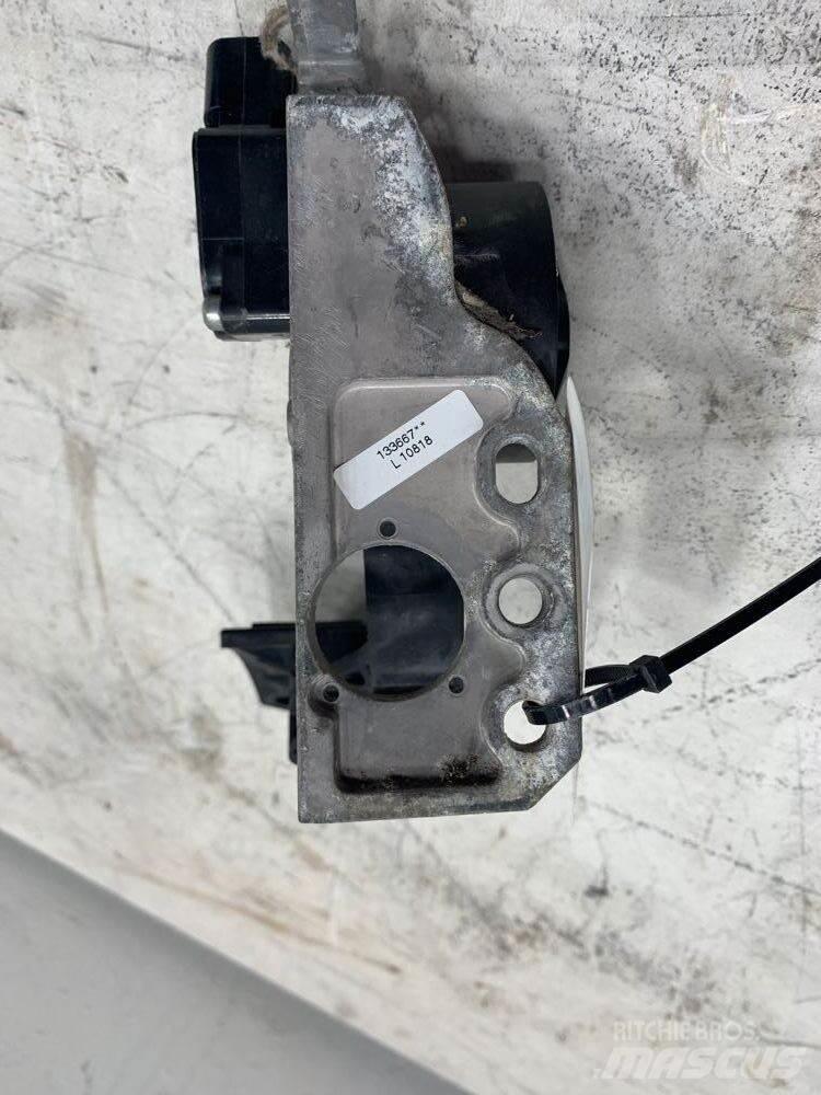 Volvo VNL Diger aksam