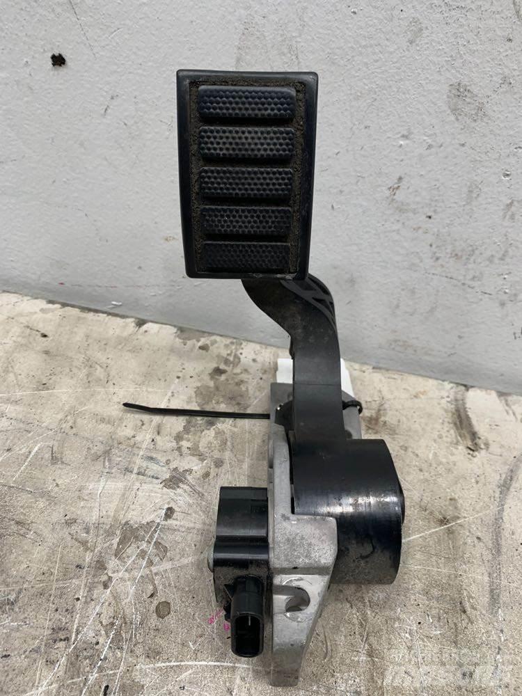 Volvo VNL Diger aksam