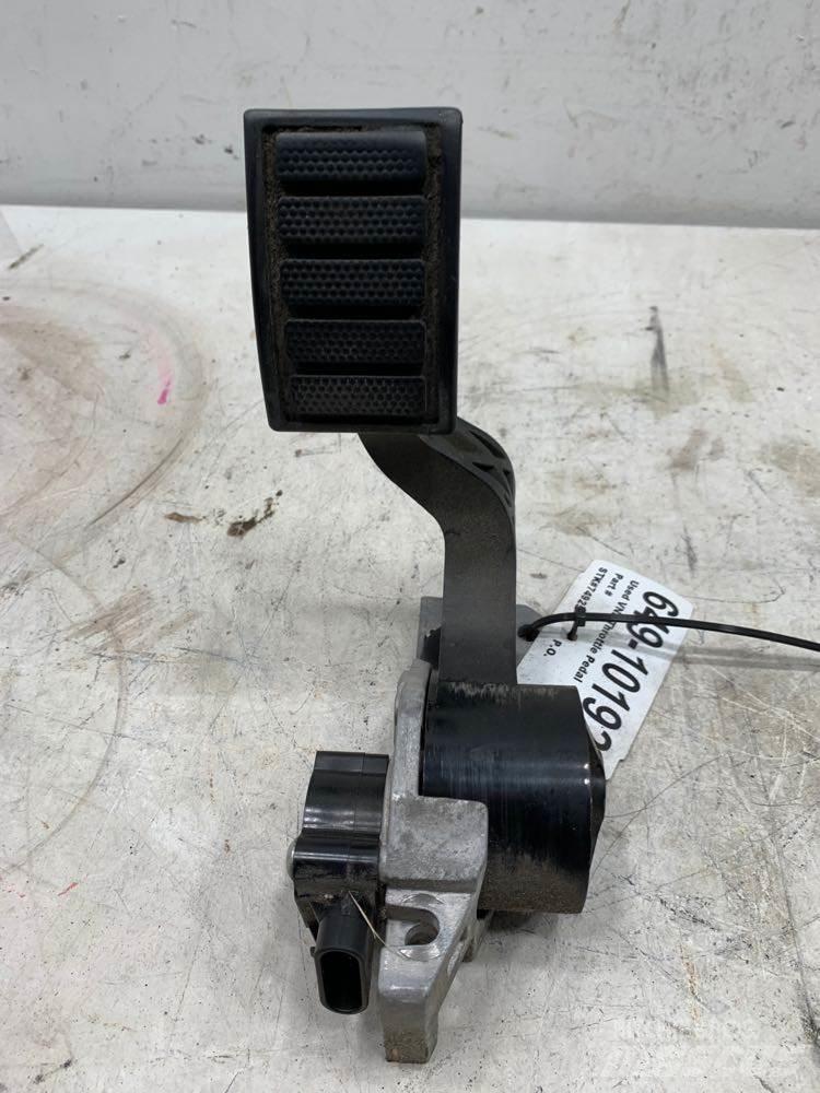 Volvo VNL Diger aksam