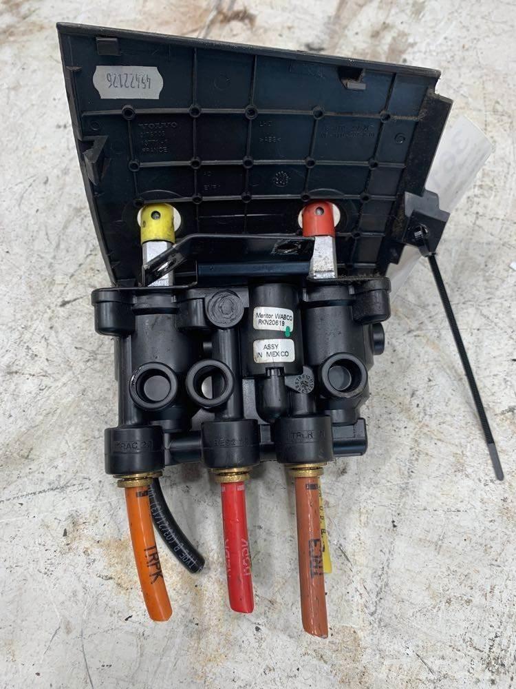 Volvo VNL Diger aksam