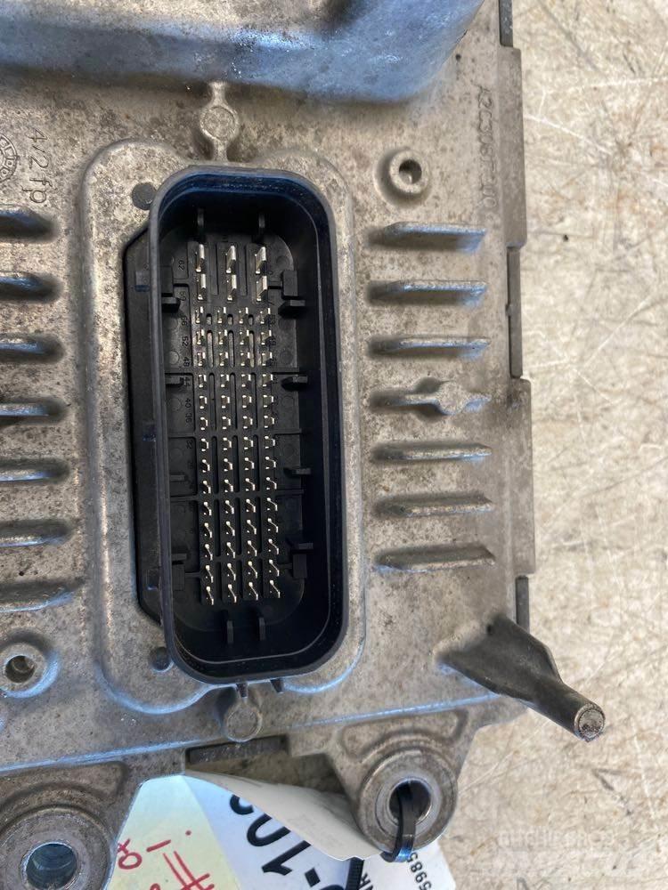 Volvo VNR Diger aksam