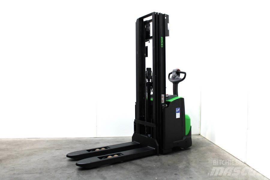 Cesab S 214 / 445 Yaya kumandali istif makinasi