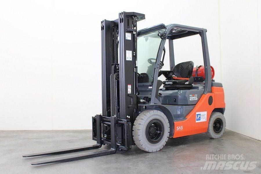 Toyota 02-8FGF25 LPG'li forkliftler
