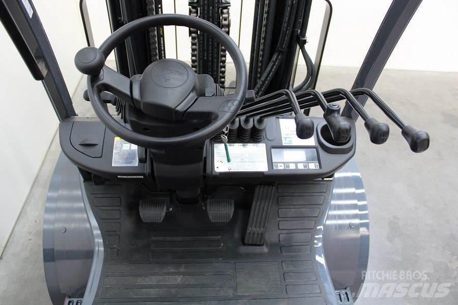 Toyota 02-8FGF30 LPG'li forkliftler
