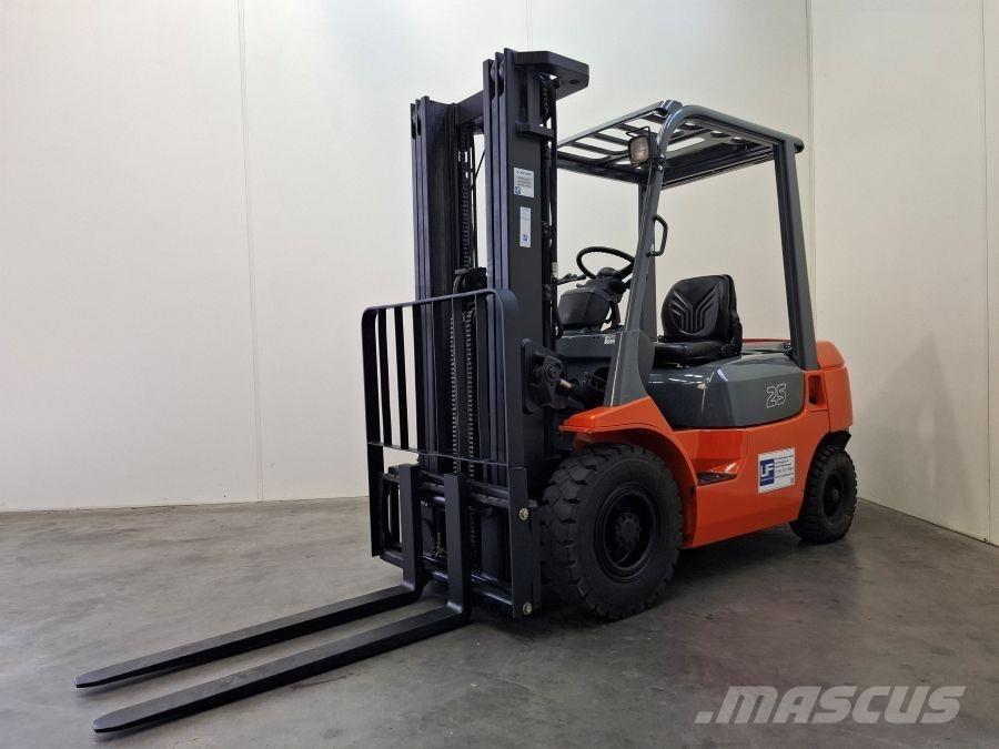 Toyota 62-7FDF25 Dizel forkliftler