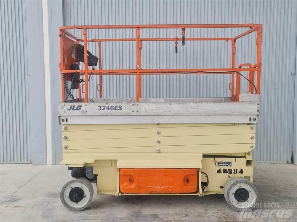 JLG 3246ES Makasli platformlar