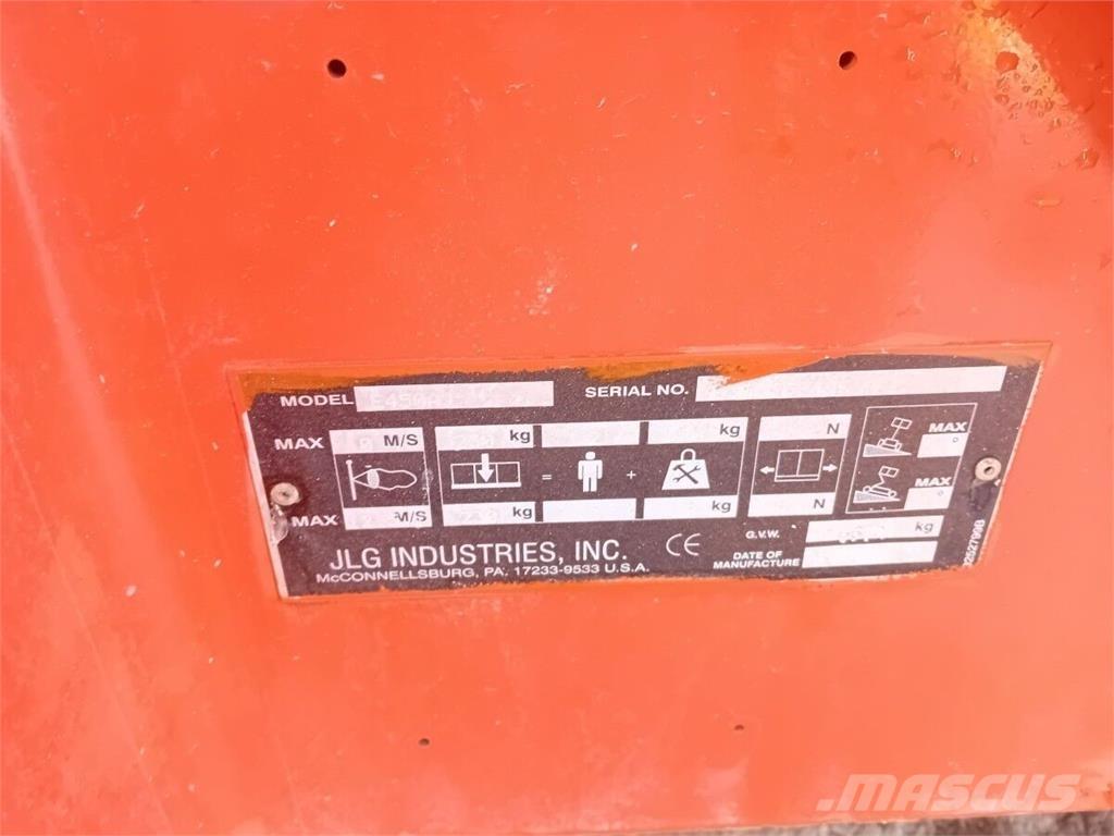 JLG E450AJ Körüklü personel platformları