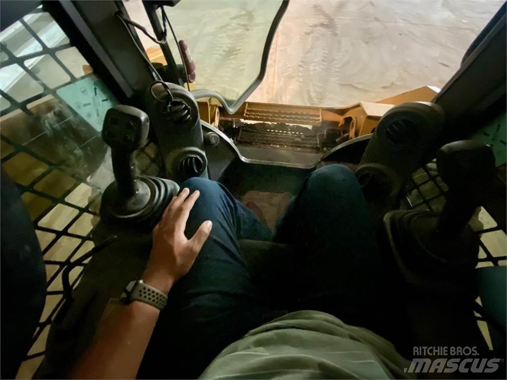CAT 272D2 Skid steer loderler