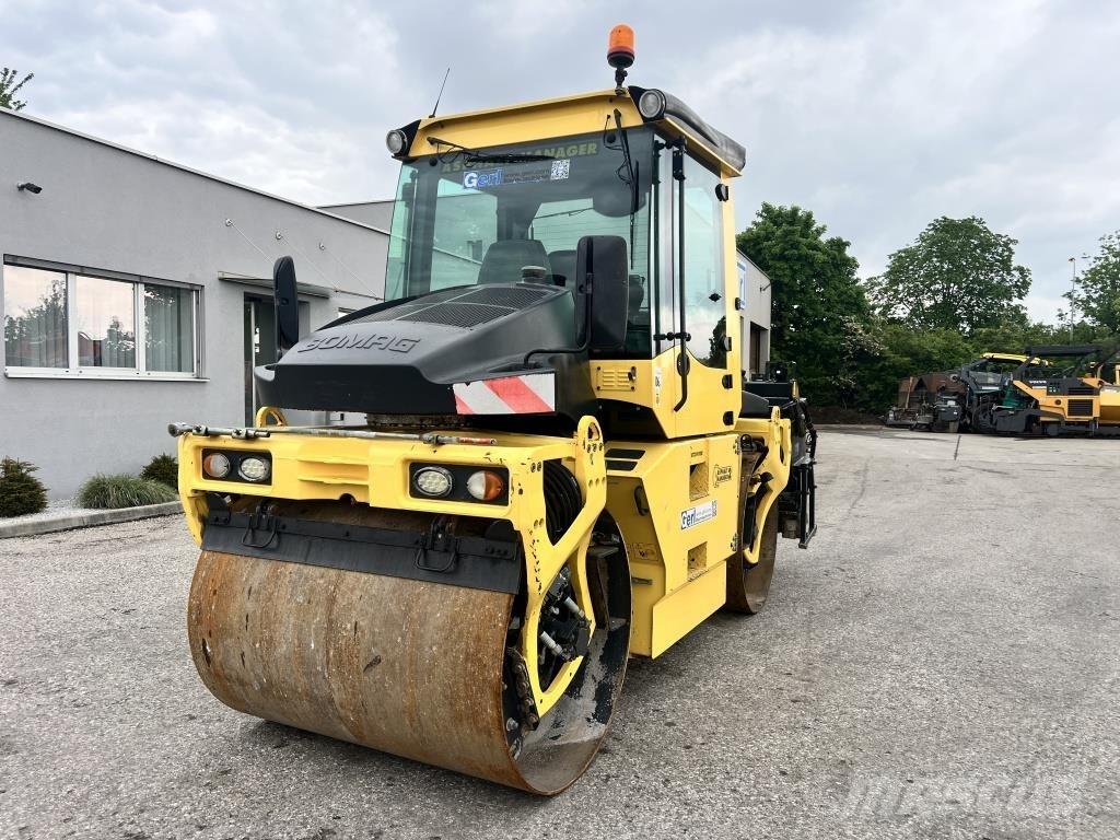 Bomag BW 154 AP-4 AM Çift tamburlu silindirler