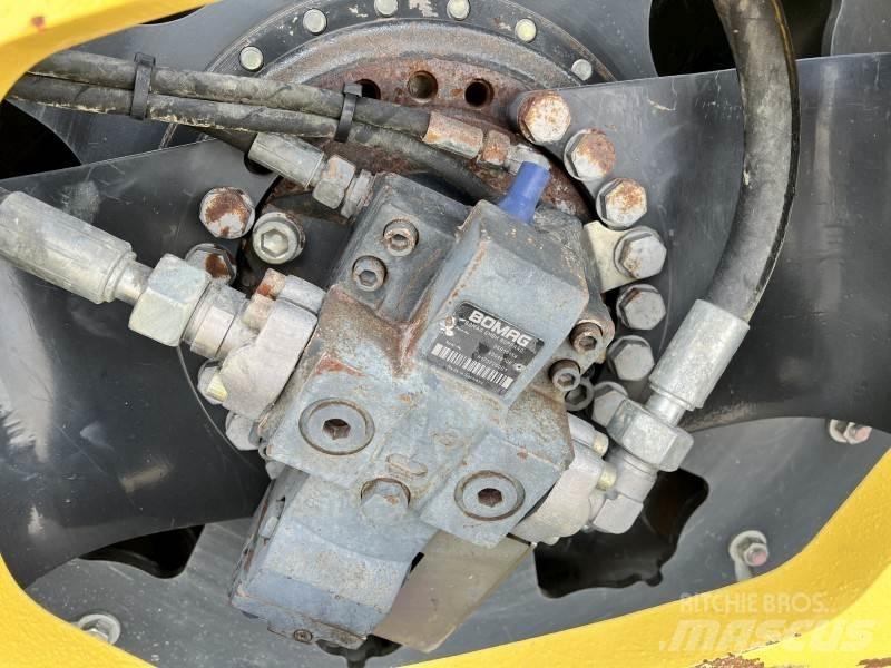 Bomag BW 213 PDH-5 Tek tamburlu silindirler