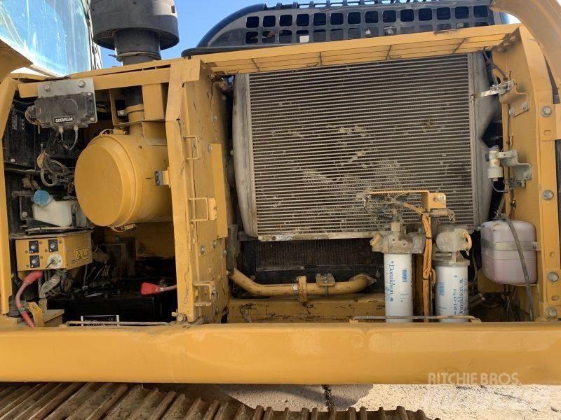 CAT 324 DL Paletli ekskavatörler