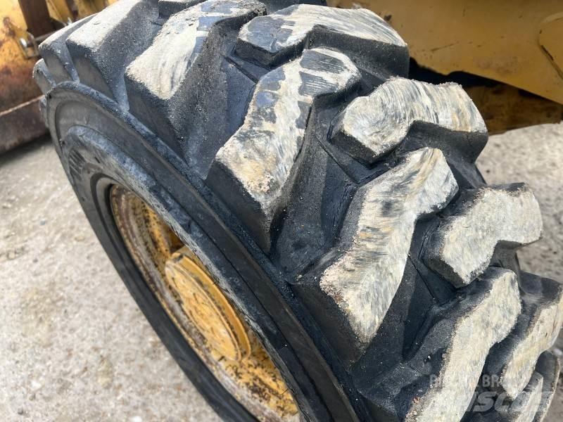CAT 428 E Kazıcı yükleyiciler - beko loder