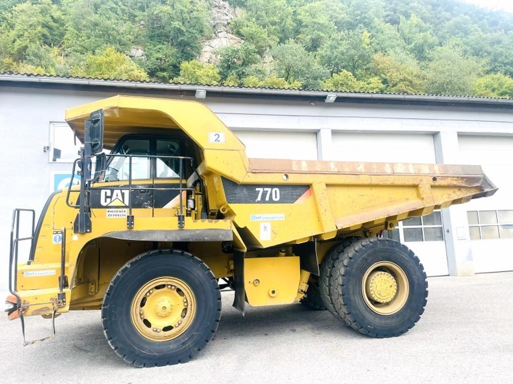 CAT 770 Belden kirma kaya kamyonu