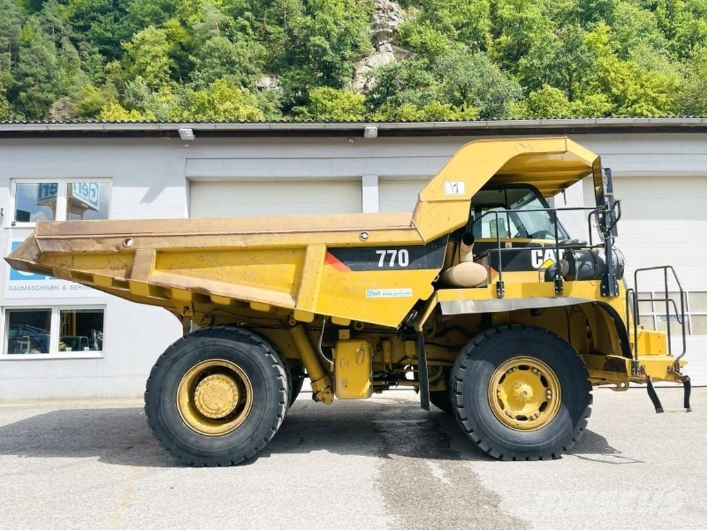 CAT 770 Belden kirma kaya kamyonu