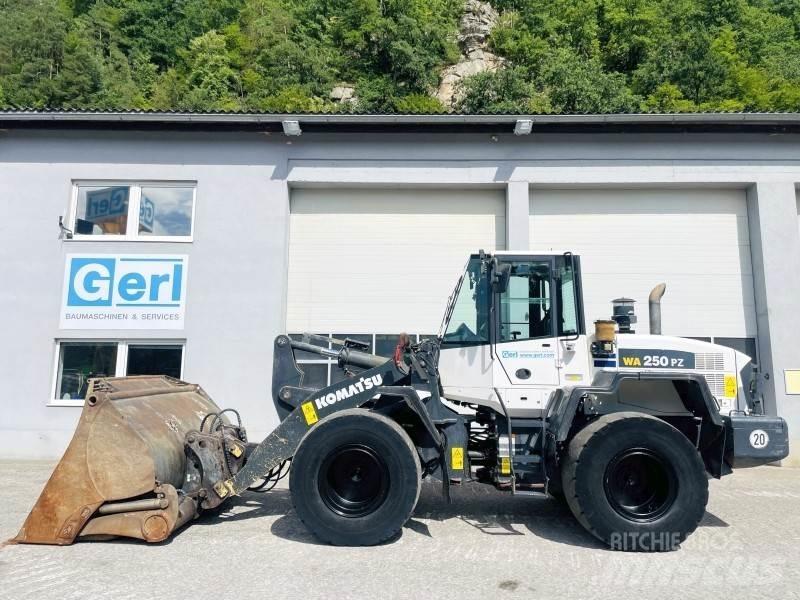 Komatsu WA250PZ-6 Tekerlekli yükleyiciler