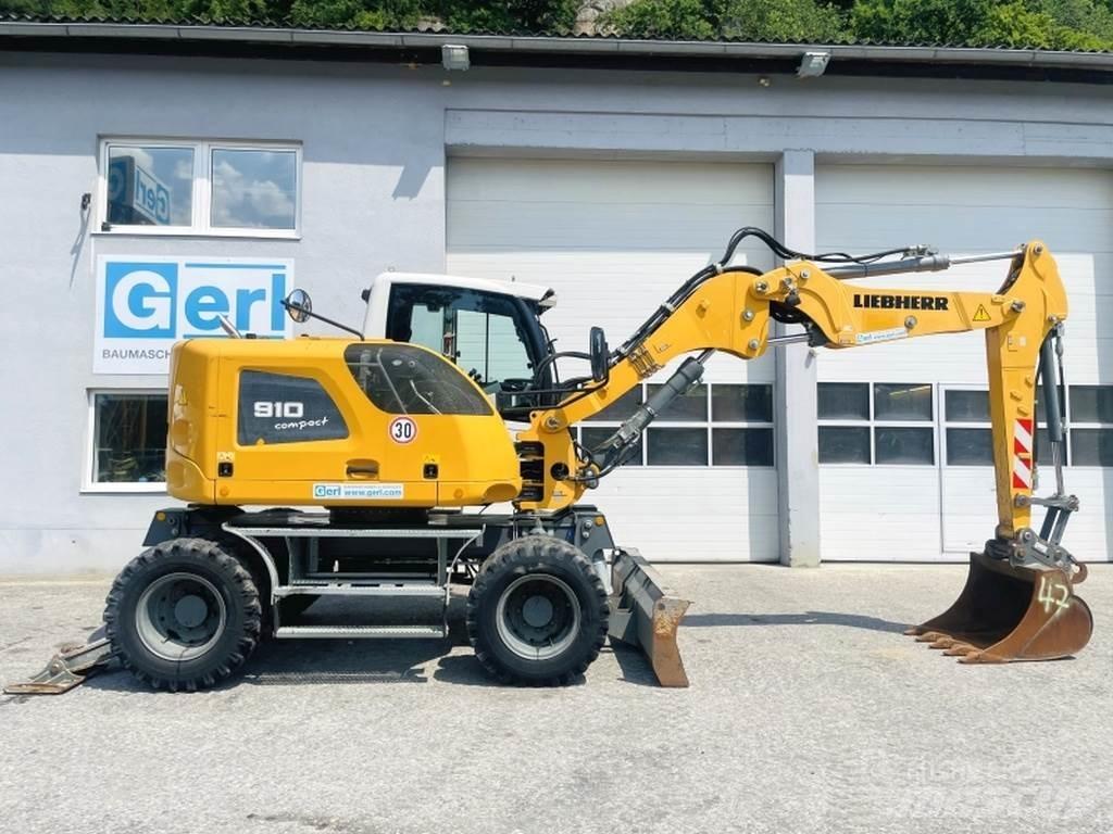Liebherr A910 Compact Lastik tekerli ekskavatörler