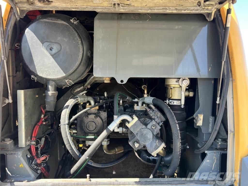 Liebherr L 556 Tekerlekli yükleyiciler