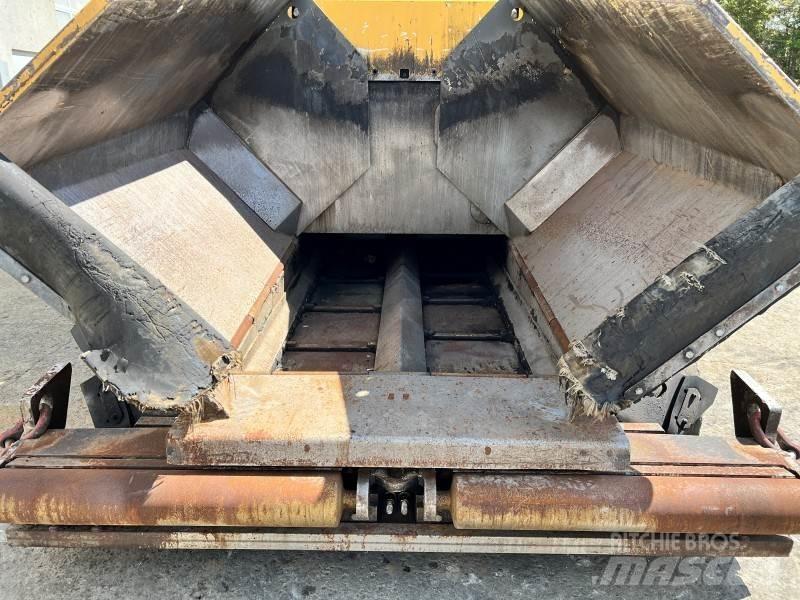  Volvo-ABG 6870 Asfalt sericiler
